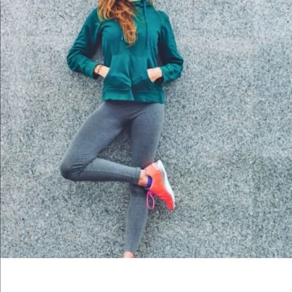 ⭐️ 🏃 ATHLEISURE Athletic/Workout Casual 5lbs Mystery Box!! ⭐️ - Picture 6 of 15